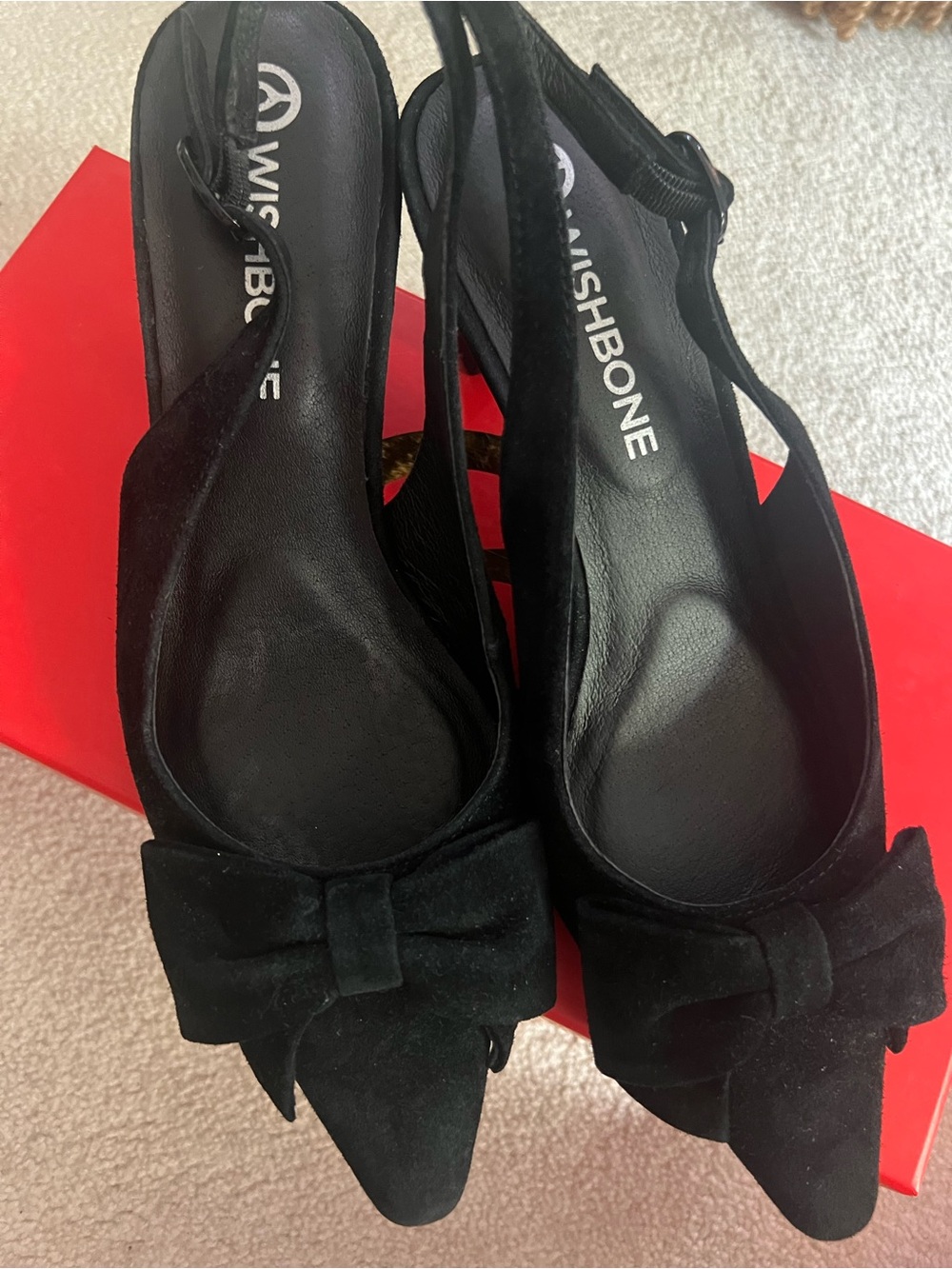 Wishbone Black Suede Slingback Kitten Heel Pumps w/bow detail ❤️